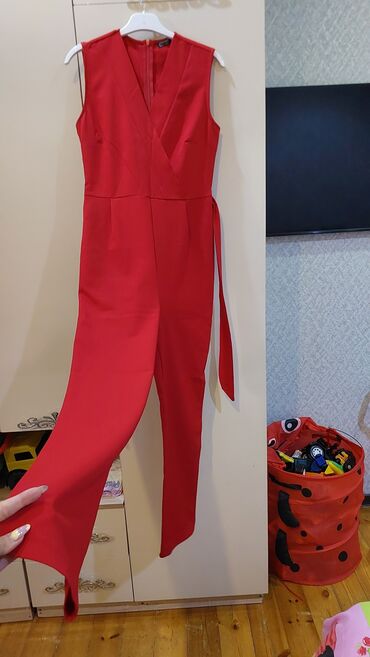 Женская одежда: S (EU 36), цвет - Красный