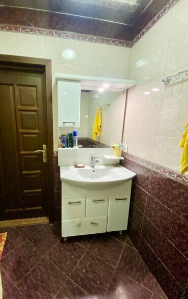 Uzunmüddətli kirayə mənzillər: Əhmədlinin ən gözəl ərazisi sayılan, Əhmədli metrosunun çıxışında — 13