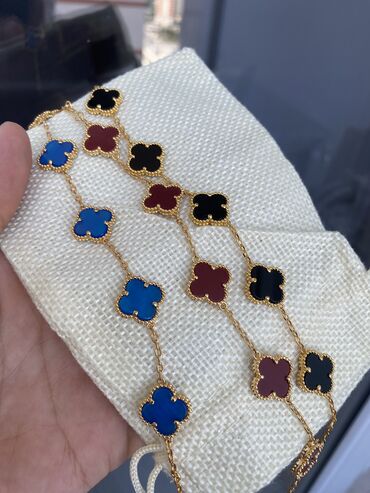 Van clef qolbaglari logo uzerinde 3 ed elde qalib qiymet 35 azn