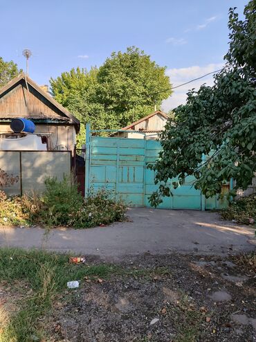 продам дом киргизия 1: 62 м², 3 комнаты