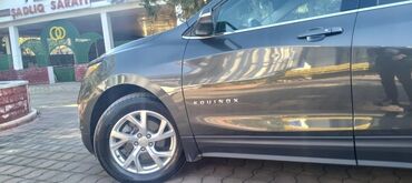 Chevrolet: Chevrolet Equinox SUV - Kuzov: qara rəngli, 5 qapılı kompakt — 9
