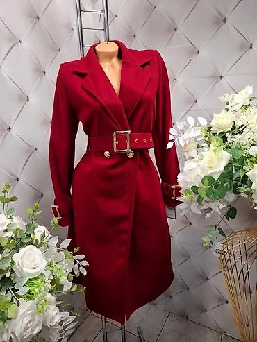 Elegantni ženski kaput sa pojasom - Kroj: strukirani model do kolena na lalafo.rs Elegantni ženski kaput sa pojasom - Kroj: strukirani model do kolena