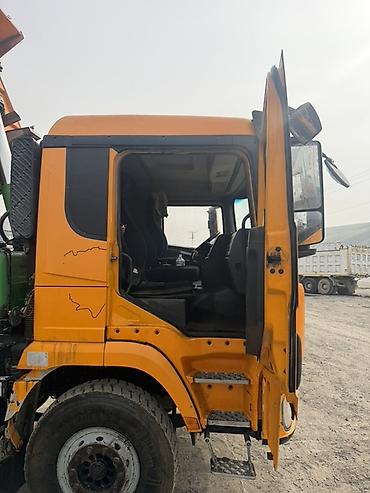 Тракторы Zoomlion: Самосвал SHACMAN X3000 8x4 - Колёсная формула: 8x4, двойные задние — 7