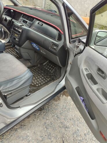 Honda: Honda Shuttle: 1999 г., 2.3 л, Автомат, Универсал — 8