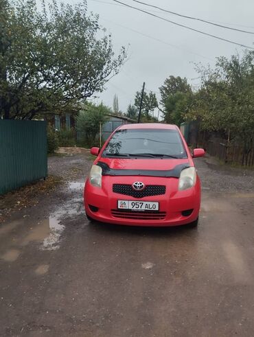 Toyota: Toyota Yaris: 2007 г., 1.3 л, Механика, Бензин, Хэтчбэк