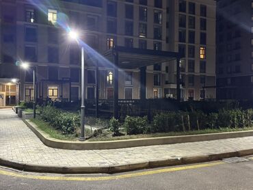 Uzunmüddətli kirayə mənzillər: Şəhər mənzili – geniş və işıqlı - Plan: ayrı qonaq otağı və yataq — 44