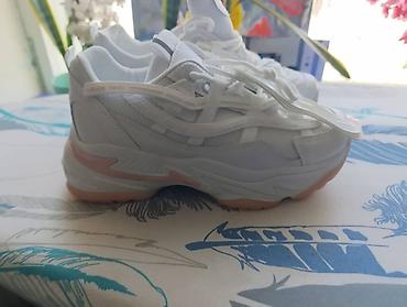 Кроссовки и спортивная обувь: Кроссовки и спортивная обувь — 3