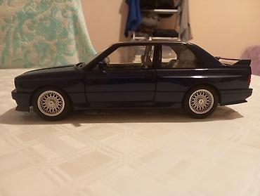 maşın modeli: BMW E30 M3 – metal kolleksiya modeli (miqyas: təxmini 1:18) - Korpus — 4