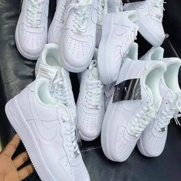 Women's Sneakers and athletic shoes: 36-44
3400 — 3