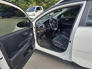 Продажа авто: Kia Stonic: 2019 г., 1 л, Автомат, Бензин, Кроссовер — 4