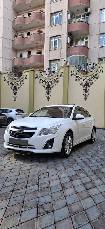 Chevrolet: Chevrolet Cruze: 1.8 l | 2014 il 267000 km Sedan — 3