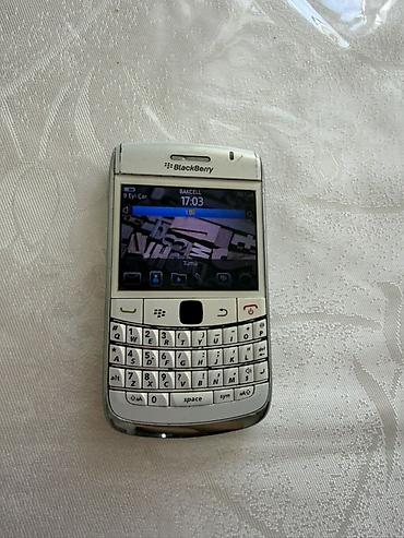 9990 telefon: Blackberry Bold, rəng - Qəhvəyi, Düyməli — 1