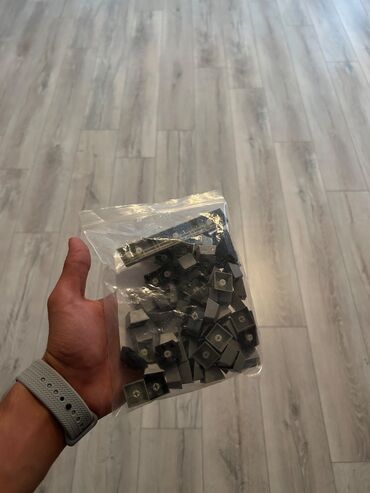 Elektron kitablar: Yeni ! 68 ədəd işıq funksiyalı mexanik klaviatura düyməsi