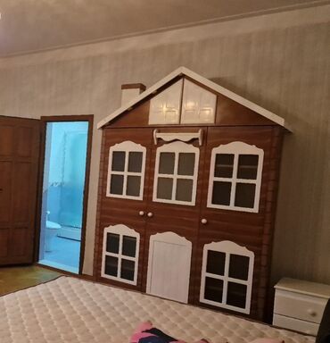 pvc qapi: Oğlan və qız üçün, İşlənmiş, 5 qapı, Açılan, Düz dolab
