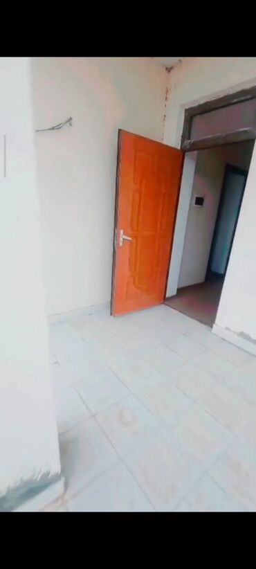 Yeni tikili: 4 otaqlı, Yeni tikili, 6 kv. m — 3