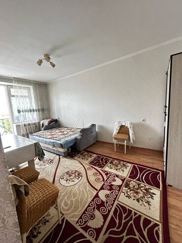 московская тыныстанова: 1 комната, 31 м², Индивидуалка, 3 этаж, Косметический ремонт
