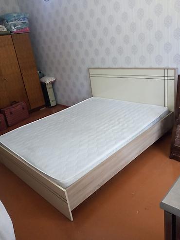 Taxd 100 azn təcili satlır azadlq T9852 Nəzrin