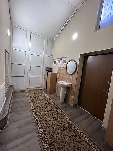 Долгосрочная аренда домов: 256 м², 7 комнат, Утепленный, Балкон застеклен, Видеонаблюдение — 24