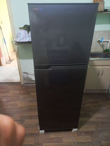 toshiba soyuducu: 2 qapılı Toshiba Soyuducu Satılır, rəng - Boz