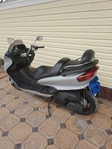 Скутеры: Макси скутер Yamaha, 250 куб. см, Бензин, Б/у