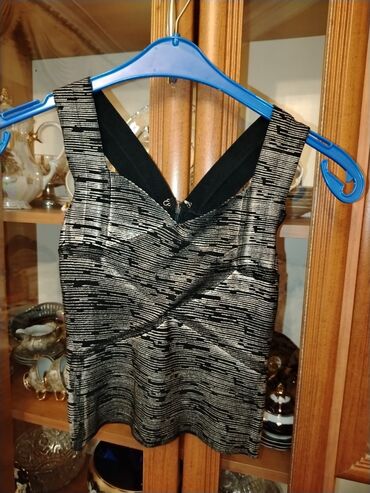 Köynək və bluzalar: Kroplar əla vəziyyətdə.3 ü bir yerdə 10 manat — 6