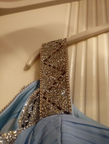 Ziyafət donları: Təcili köçlə bağlı satılır cəmi 1dəfə geyinilib 165man alınıb — 2