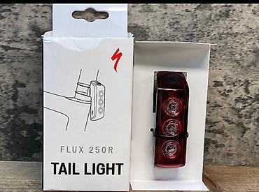 bicycle: * Maksimum güc: 250 lumen * Görünmə məsafəsi: Specialized bildirir ki — 2