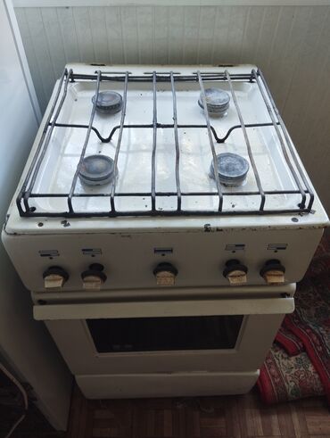 Кухонные плиты, духовки: Продается рабочий газ 
1800