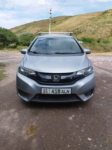камаз маз и: Honda Fit: 2017 г., 1.5 л, Вариатор, Бензин, Хетчбек