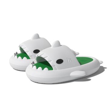 43 размер: Новые шлепанцы «Акула» от бренда CHIKOKU. Маленькие сандалии CHIKOKU
