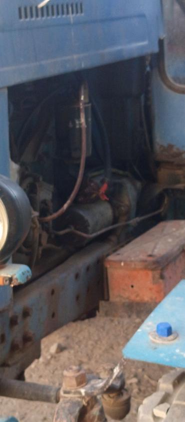 Traktorlar: Mavi rəngli təkərli kənd təsərrüfatı traktoru Texniki xüsusiyyət və — 13