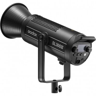 световые панели: Студийный Осветитель Godox SL300III Компания Godox продолжает