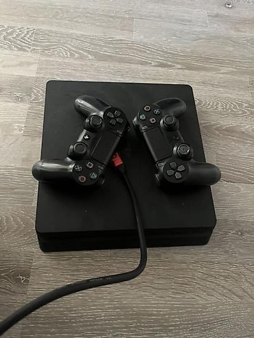 telefon oyun konsolu: PlayStation 4 Slim oyun konsolu dəsti - Model: PS4 Slim (qara korpus) — 1