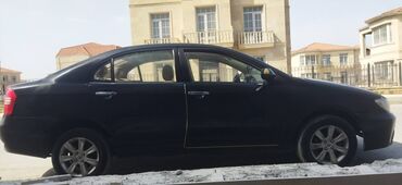 Lixiang: LIFAN Naz: 1.6 l | 2010 il 210000 km Sedan