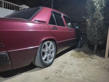 pirus satışı: Mercedes-Benz 190 (W201): 1.8 l | 1991 il Sedan