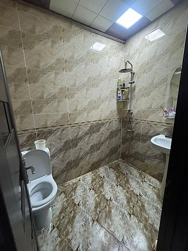 studiya otaq: Kirayə verilir – 3 otaqli mənzil (studiyaya yaxın plan) 1 otag kiraye — 2