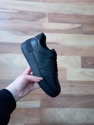 Women's Sneakers and athletic shoes: 41 — 18