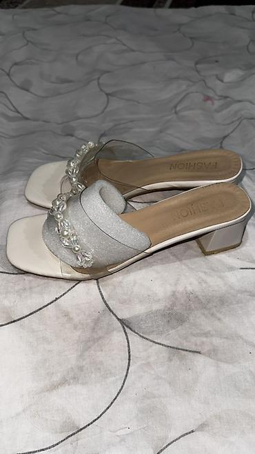электронный чысы: Босоножкалар, 39.5, Fashion, Колдонулган, түсү - Ак, Акылуу жеткирүү — 4