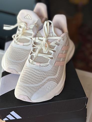 кроксы взрослые: Кроссовки adidas (женские/юниор), размер EU 36 2/3 (US 4.5, UK 4, JP — 2
