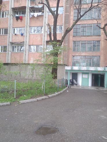 гос тип квартира: Продается кв гос тип 2этаж.,адрес г.Бишкек.ул Ибраимова /Боконбаева