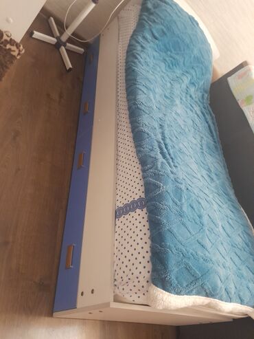 кровать односпальная с подъемным механизмом: Бир кишилик керебет, Колдонулган, Сактоо кутусу менен, узуну - 200 см