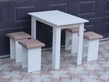 Masa və oturacaq dəstləri: 4 stul — 25