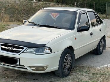 Daewoo: Daewoo Nexia: 2011 г., 1.5 л, Механика, Бензин, Седан