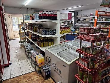 Аренда магазинов: Достук Сдается продуктовый магазин Площадь: 50м2 С оборудованием — 5