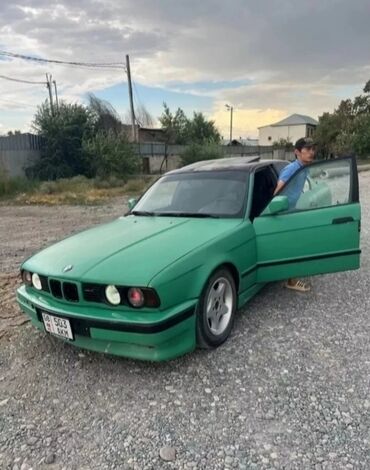 BMW: BMW 520: 1990 г., 2 л, Механика, Бензин, Седан