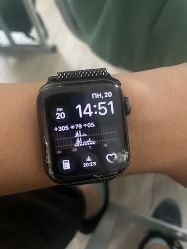 galaxy watch 4 classic: Продаю apple watch se 1gen, покупали в 2021 за 30000 сом, стекло можно