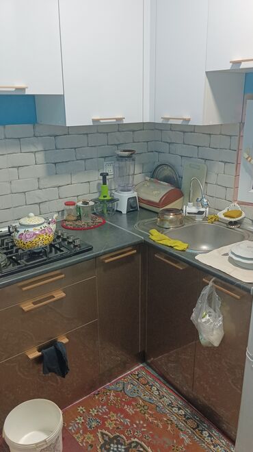 Otaqların uzunmüddətli kirayəsi: Kohne Corat merkeze cox yaxın yerde 4 otaq 2 kuxna hamam 104 kvadrat — 10