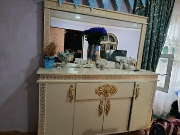 çayni serviz: İşlənmiş, Servant