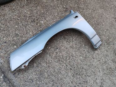 Auto delovi: Krilo levo Lada 112. Polovno, ocuvano. Ruske proizvodnje. Skinuta sa — 2