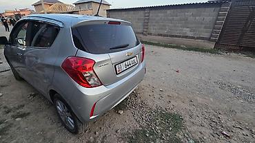 skoda rapid 2012: Chevrolet Spark: 2016 г. — 4